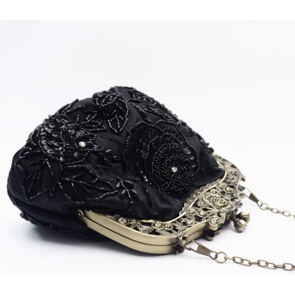 Stunning Black Sequin Clutch Handbag with Rose Kiss Lock - Perfect for Weddings - Picture 6 of 7